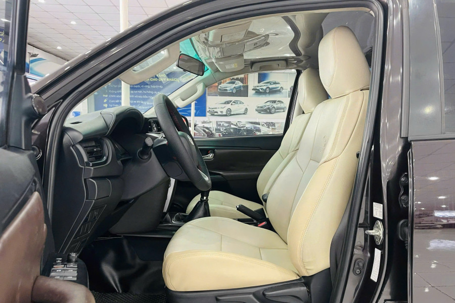 TOYOTA FORTUNER 2.4G MT SX 2017