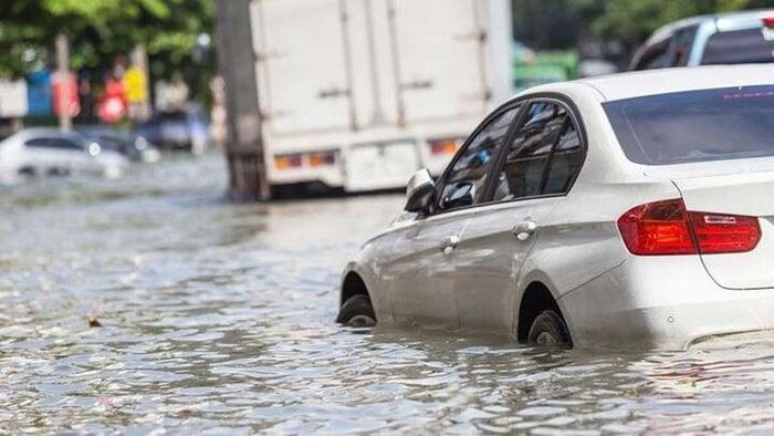 Mức ngập nước thế nào sẽ gây hư hại nghiêm trọng cho xe?